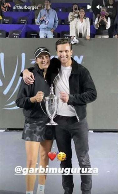 Garbi&ntilde;e Muguruza y Arthur Borges en una storie / Instagram