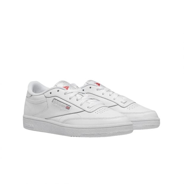 Las zapatillas favoritas de la infanta Sof&iacute;a tienen el descuentazo del siglo en El Corte Ingl&eacute;s