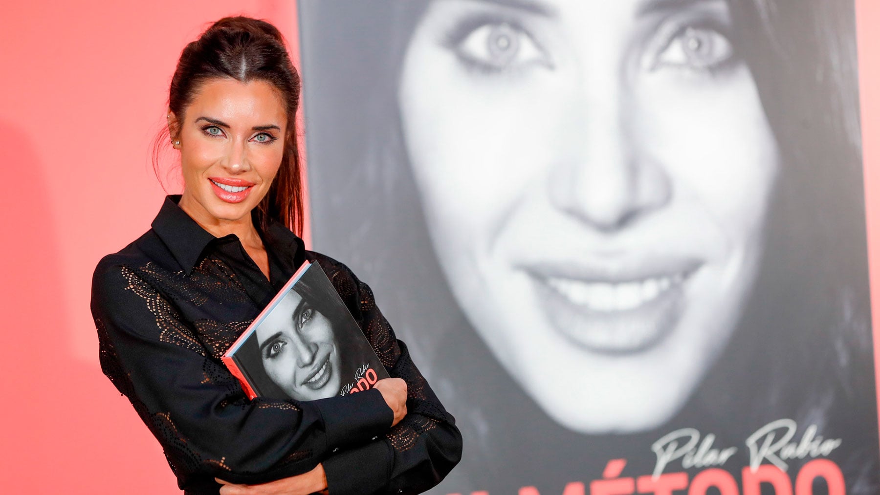 Pilar Rubio, con su nuevo libro / Gtres