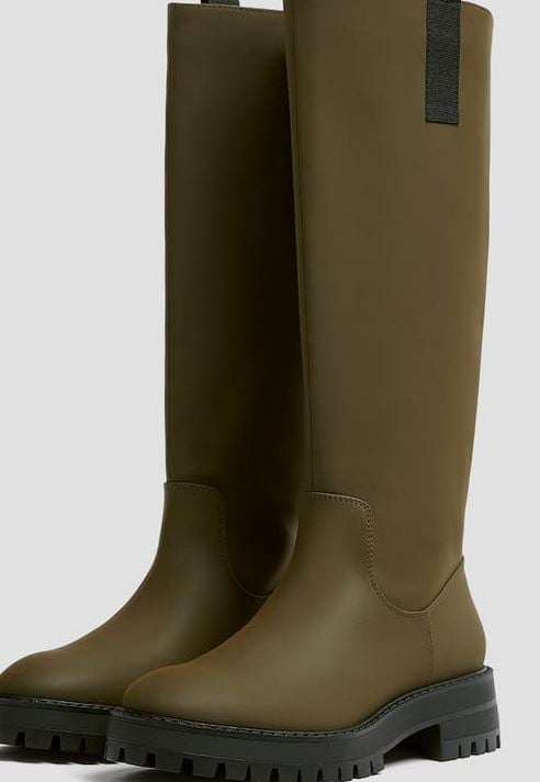 Las botas tendencia de Pull&Bear que est&aacute;n rebajad&iacute;simas para el Black Friday