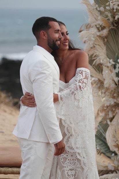 Anabel Pantoja y Omar S&aacute;nchez en su boda / Gtres