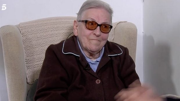 Loli, 'La quiosquera', emocionada por el gesto de Bel&eacute;n Esteban./Telecinco