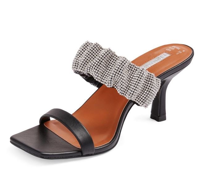 Completa tu look de fiesta con los zapatos y el bolso de Primark: todo por menos de 25 euros