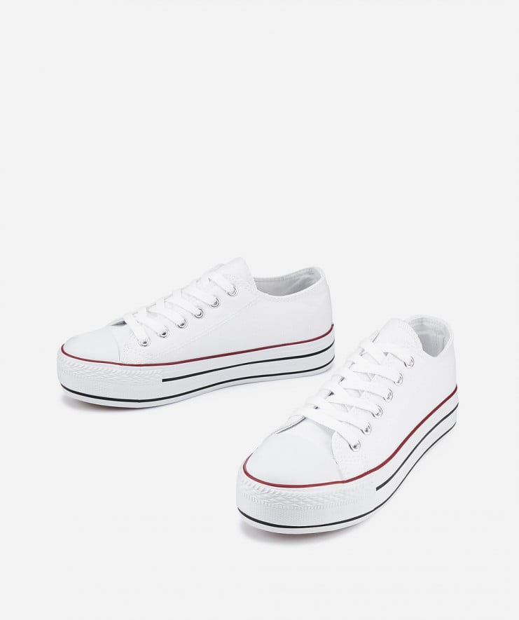 MaryPaz tiene el clon de Converse tirado de precio