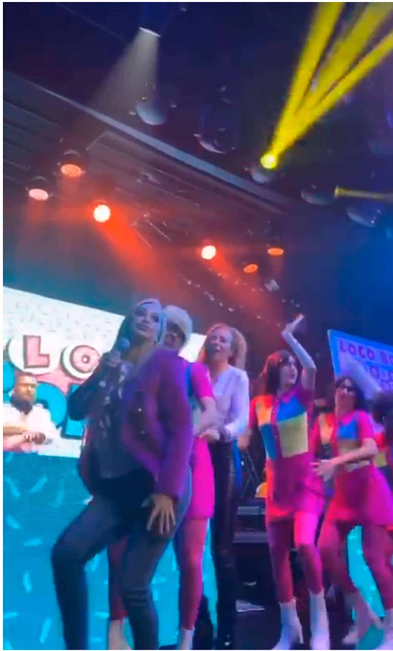 Bel&eacute;n Esteban y Roc&iacute;o Carrasco bailando la conga / Redes Sociales