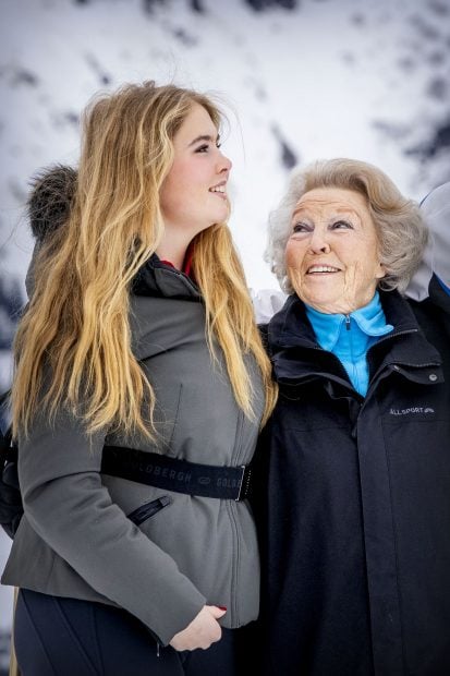 Beatriz y Amalia de los Pa&iacute;ses Bajos en la nieve / Gtres