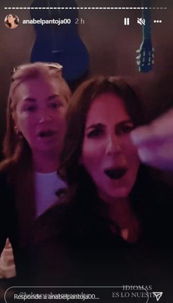 Bel&eacute;n Esteban y Anabel Pantoja cantando / Instagram