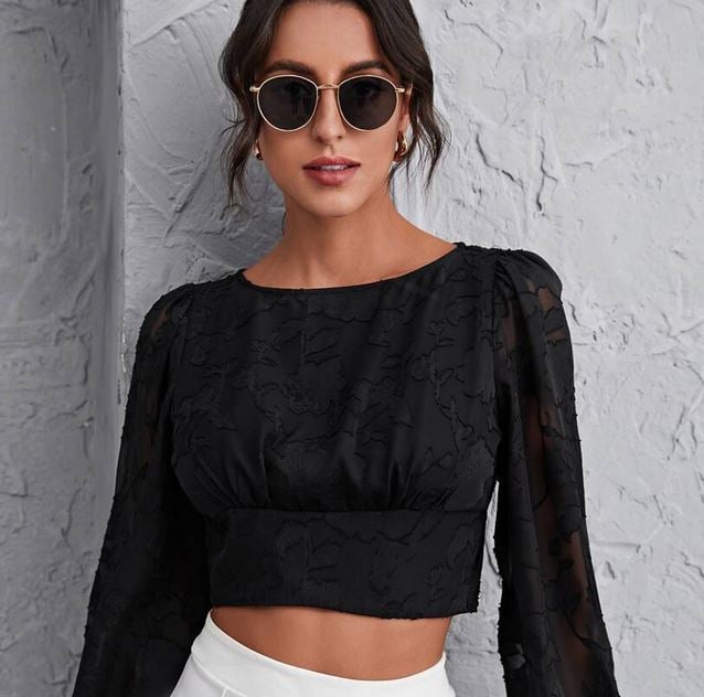 No todo son vestidos para Navidad: Shein tiene los tops clave para estas fechas navide&ntilde;as