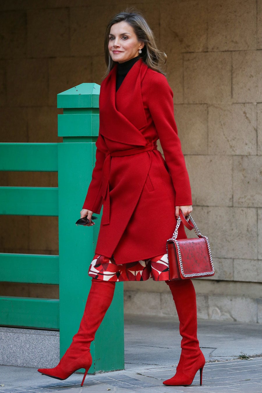 MaryPaz rebaja el clon de las botas rojas favoritas de la Reina Letizia