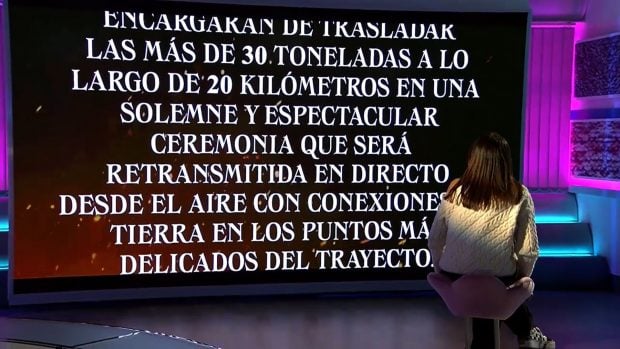 Gloria Camila viendo el tr&aacute;iler del homenaje / Telecinco