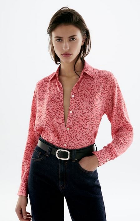 La camisa m&aacute;s especial y barata de Zara est&aacute; online y va a volar