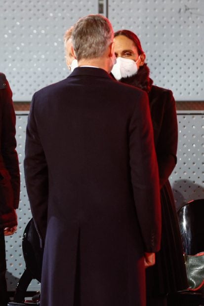 El Rey Felipe VI junto a la viuda de Manolo Santana./Gtres