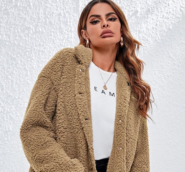 El abrigo de borrego de Shein por 16 euros para que vayas a la moda