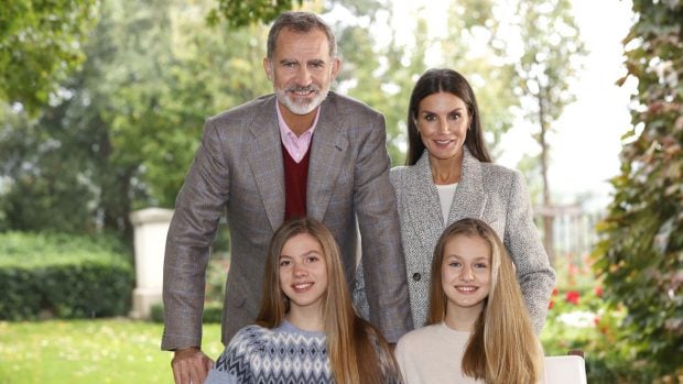 Felicitaci&oacute;n de los Reyes y sus hijas./Casa de S.M. el Rey