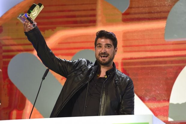 Antonio Orozco con un premio / Gtres
