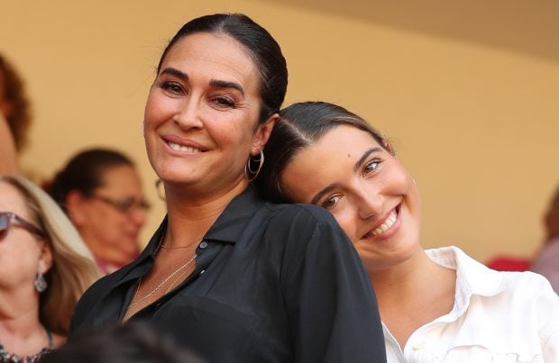 Vicky Mart&iacute;n Berrocal y Alba D&iacute;az / Gtres