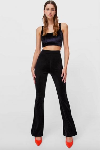 Pantalones negros./Stradivarius