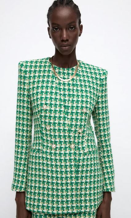 La blazer de Zara que te recordar&aacute; a Emily in Paris para tus mejores looks