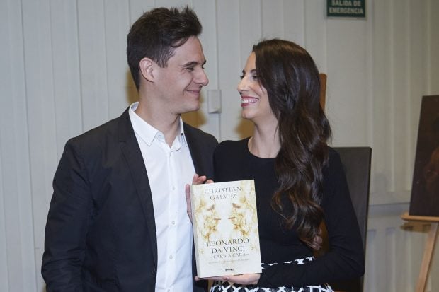 Christian G&aacute;lvez y Almudena Cid sonri&eacute;ndose / Gtres