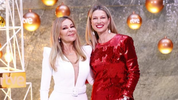 Ana Obreg&oacute;n junto a Anne Igartiburu./Gtres