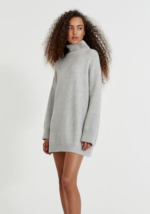 El vestido de punto de Pull&Bear para combinar con unas botas altas