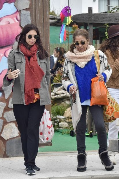Elena Furiase y Lolita Flores en C&aacute;diz./Gtres