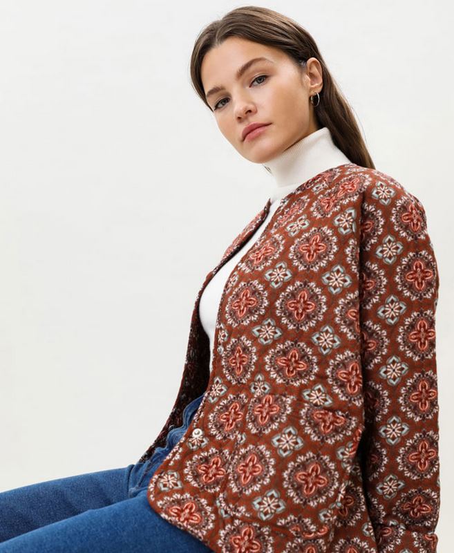 La chaqueta de Lefties con más estilo que no tardará en agotarse