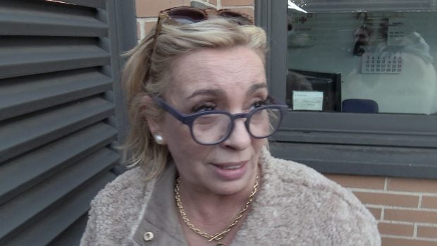 Carmen Borrego en la puerta de Terelu / Gtres