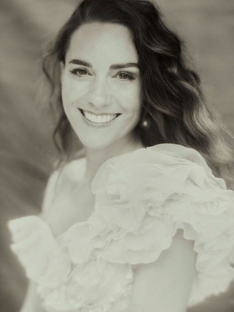 Kate Middleton sonriendo / Kensington Palace
