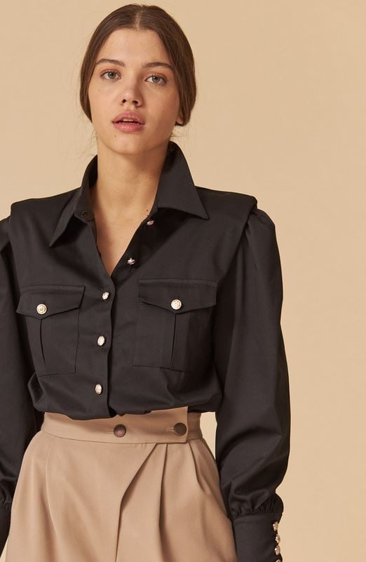 La camisa de Coosy rebajada para las que quieren salir de lo com&uacute;n