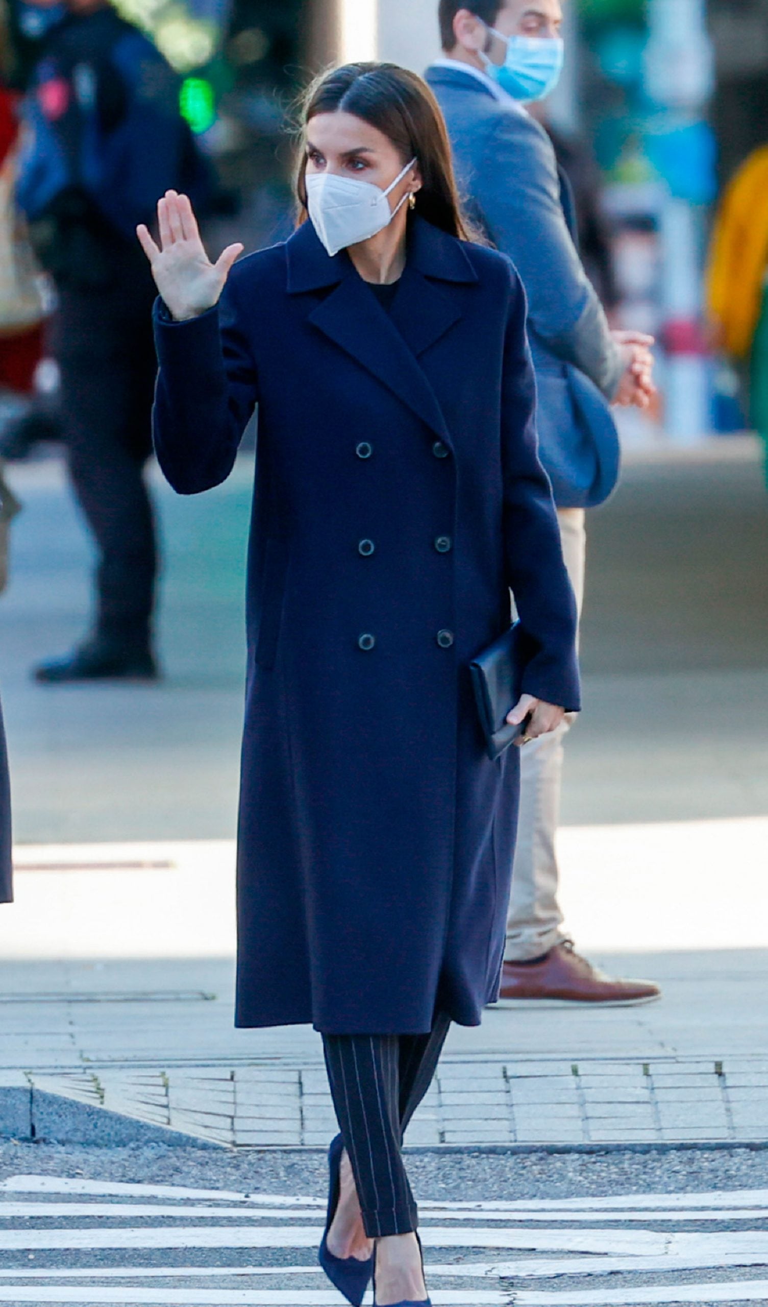 Letizia, con su abrigo nuevo oversize. / Gtres