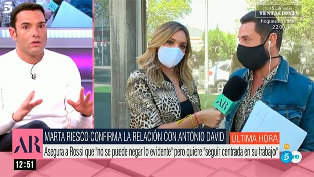 Antonio Rossi, explicando la conversaci&oacute;n con Marta Riesco. / Gtres