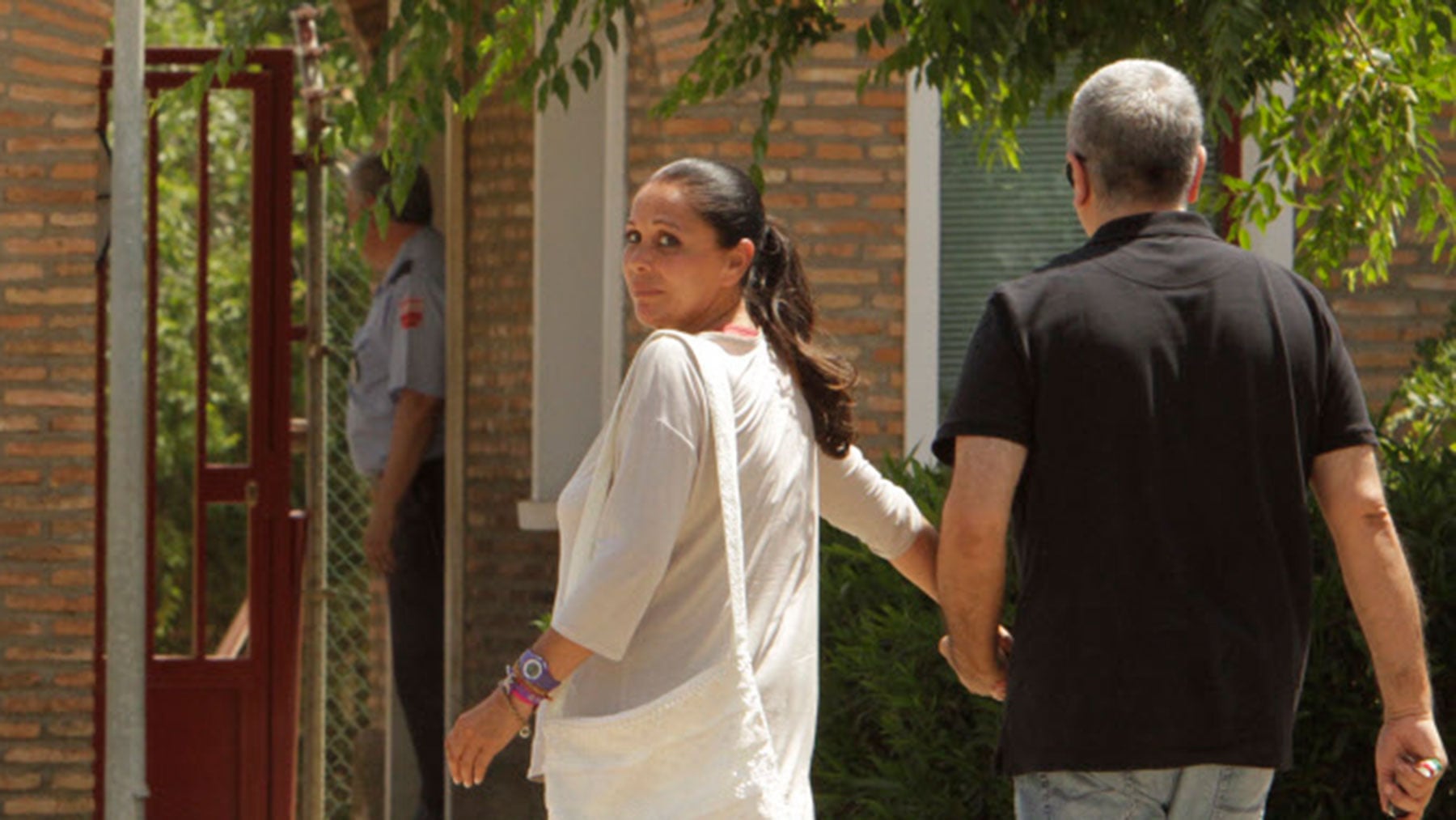 Isabel Pantoja, entrando a la c&aacute;rcel. / Gtres