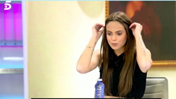 Gloria Camila en el plat&oacute; de 'Ya son las 8'./Telecinco