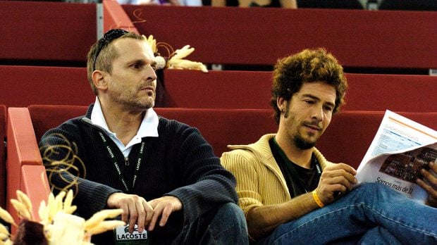 Miguel Bos&eacute; y Nacho Palau, en el tenis. / Gtres