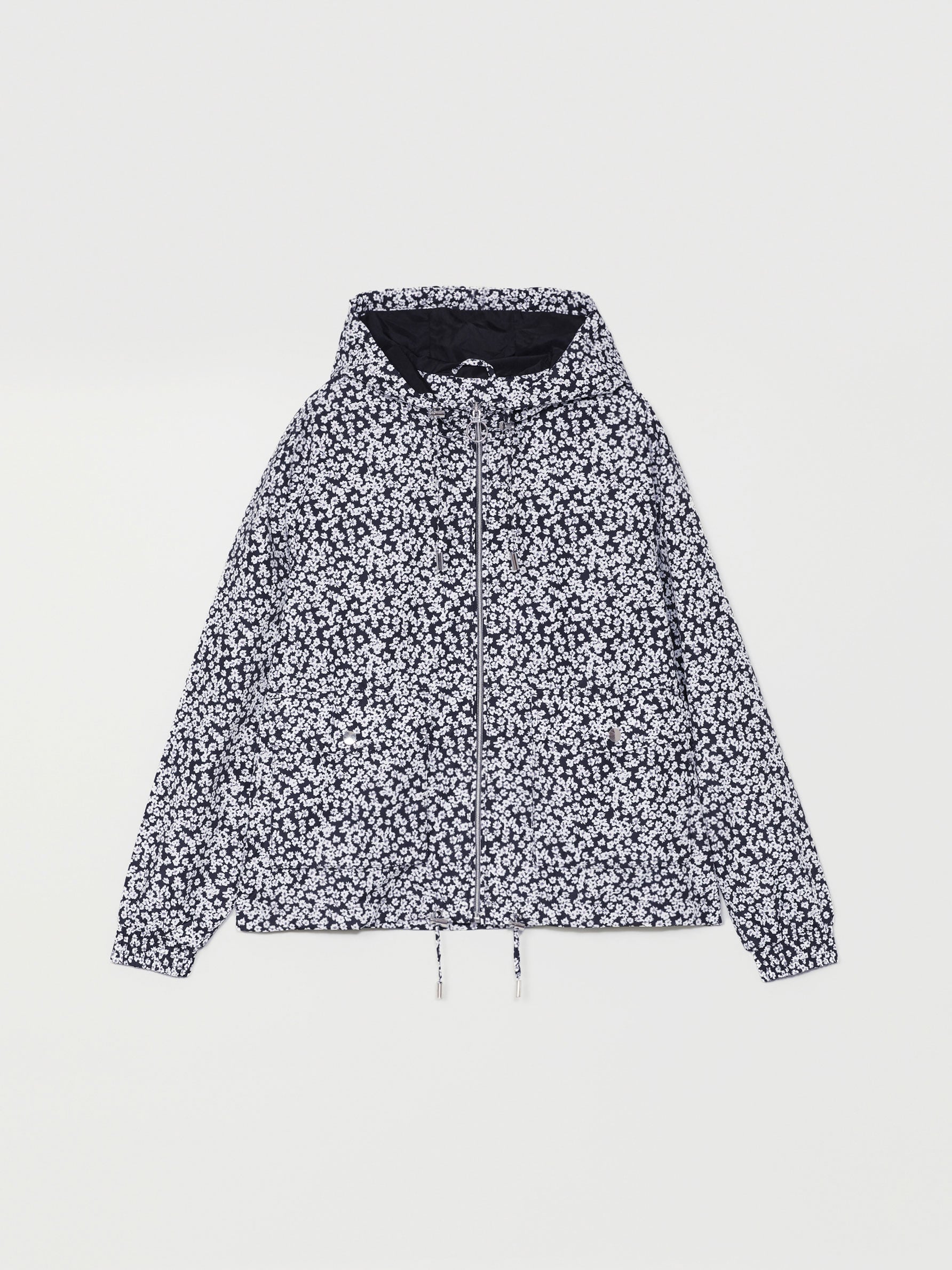 Lefties tiene una gran colecci&oacute;n de chaquetas y abrigos por menos de 10 euros