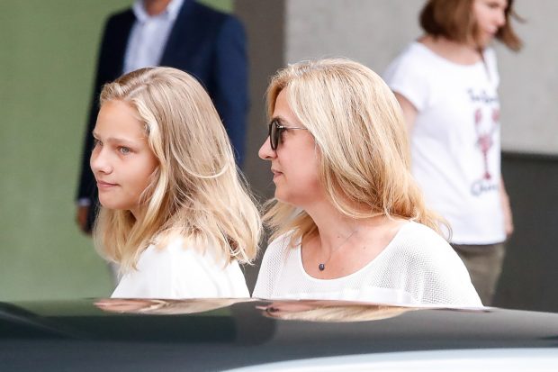 Irene Urdangarin junto a su madre, la infanta Cristina, en una imagen de archivo / GTRES