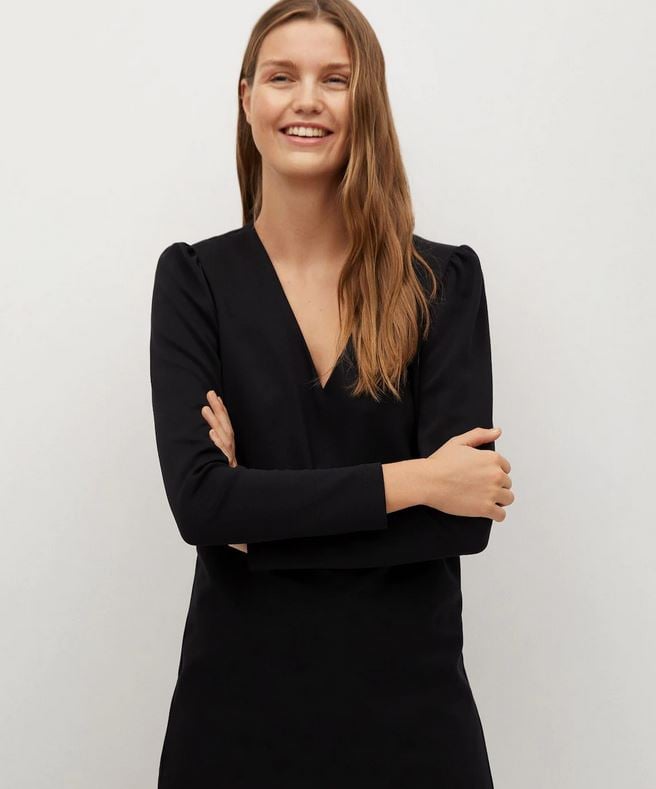 De rebajas y con un precio top. As&iacute; es el vestido de Mango Outlet que arrasa en Internet y que lo vas a amar para ir al trabajo. As&iacute; rompes con los vaqueros de siempre