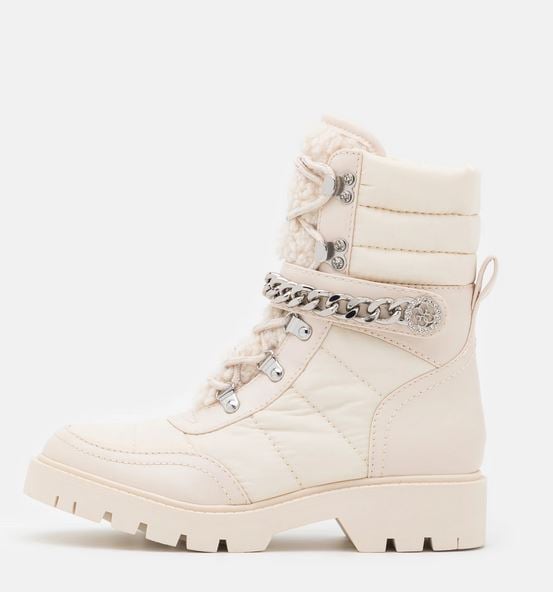 Las botas de Guess m&aacute;s rompedoras y tiradas de precio con 65% de descuento