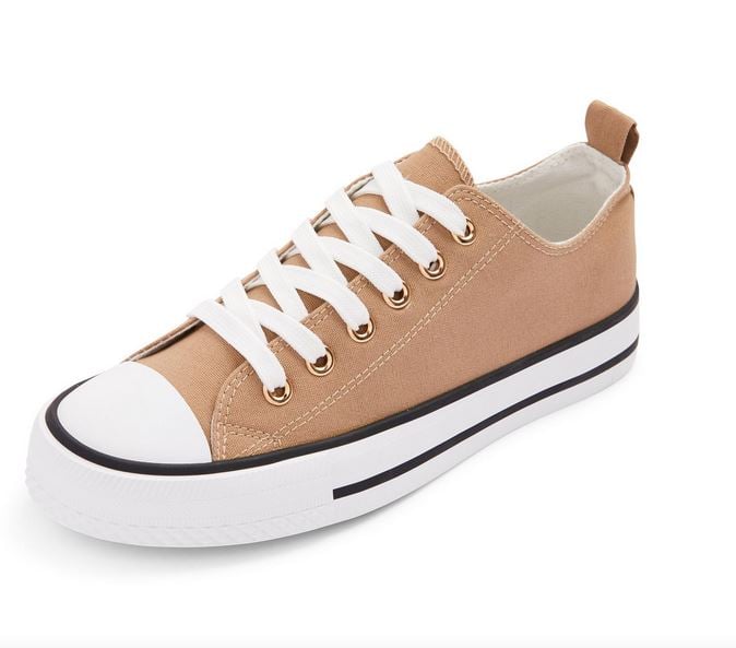 Las Converse de Primark que te comprar&aacute;s a pares por su precio