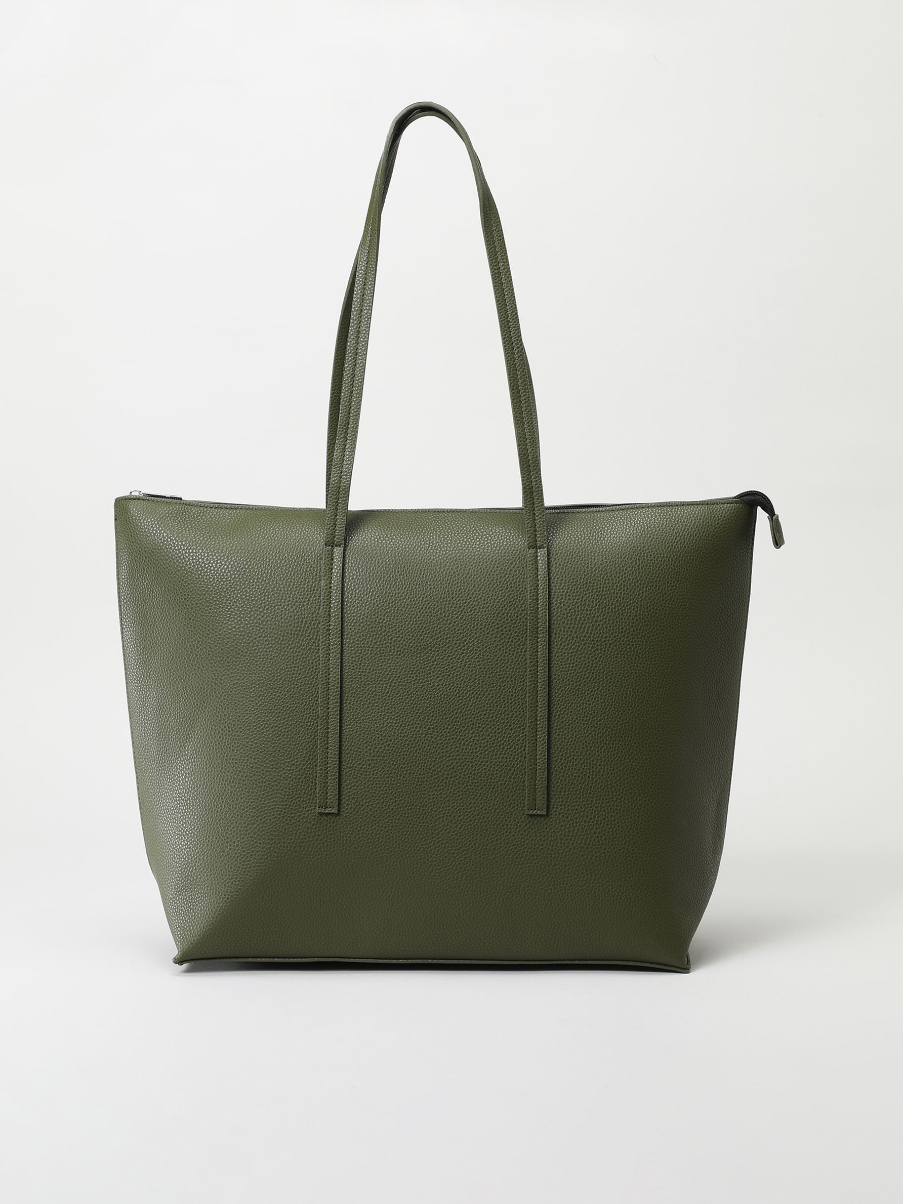 El bolso que necesitas: un b&aacute;sico con cremallera y a buen precio