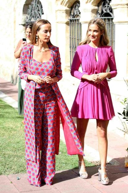 Luc&iacute;a y Mar&iacute;a Pombo en la boda de Marta Pombo./Gtres