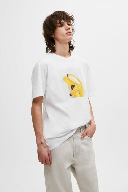 Nueva camiseta de dos pl&aacute;tanos / Pull&Bear