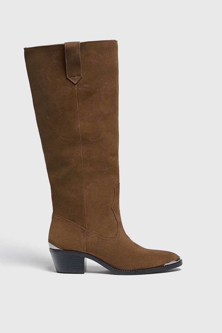Las botas cowboy de las rebajas de Pull&Bear que amar&aacute;s cuestan menos de 20 euros