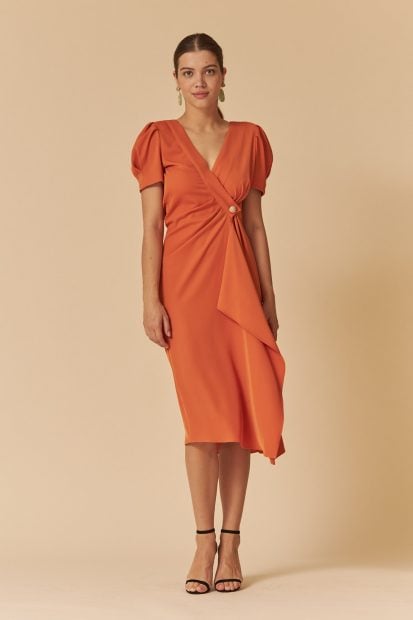 Los 3 looks del remate final de las rebajas de Coosy para ser la invitada perfecta en una boda