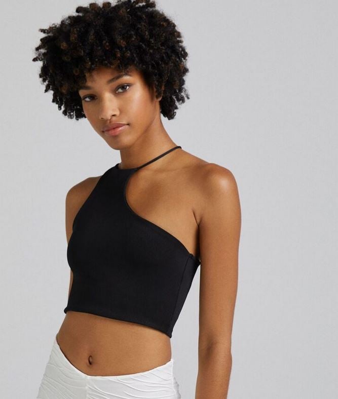 El top de Bershka por menos de 3 euros para combinar con jeans