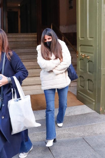Isa Pantoja saliendo del abogado./Gtres