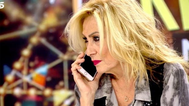 Rosa Benito hablando con Roc&iacute;o Flores./Telecinco
