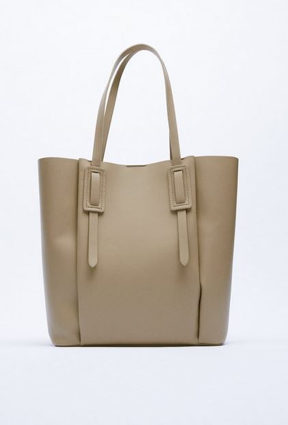 Zara vende por menos de 10 euros el bolso que arrasa en Internet