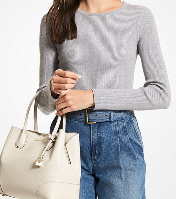 Apunta bien este bolso porque ser&aacute; el querr&aacute;s, comprar&aacute;s y lucir&aacute;s en este 2022. Hay locura en Michael Kors con la rebaja de m&aacute;s de 100 euros en su bolso